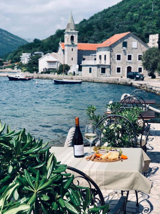 Apartments Zebra Tivat Eksteriør billede