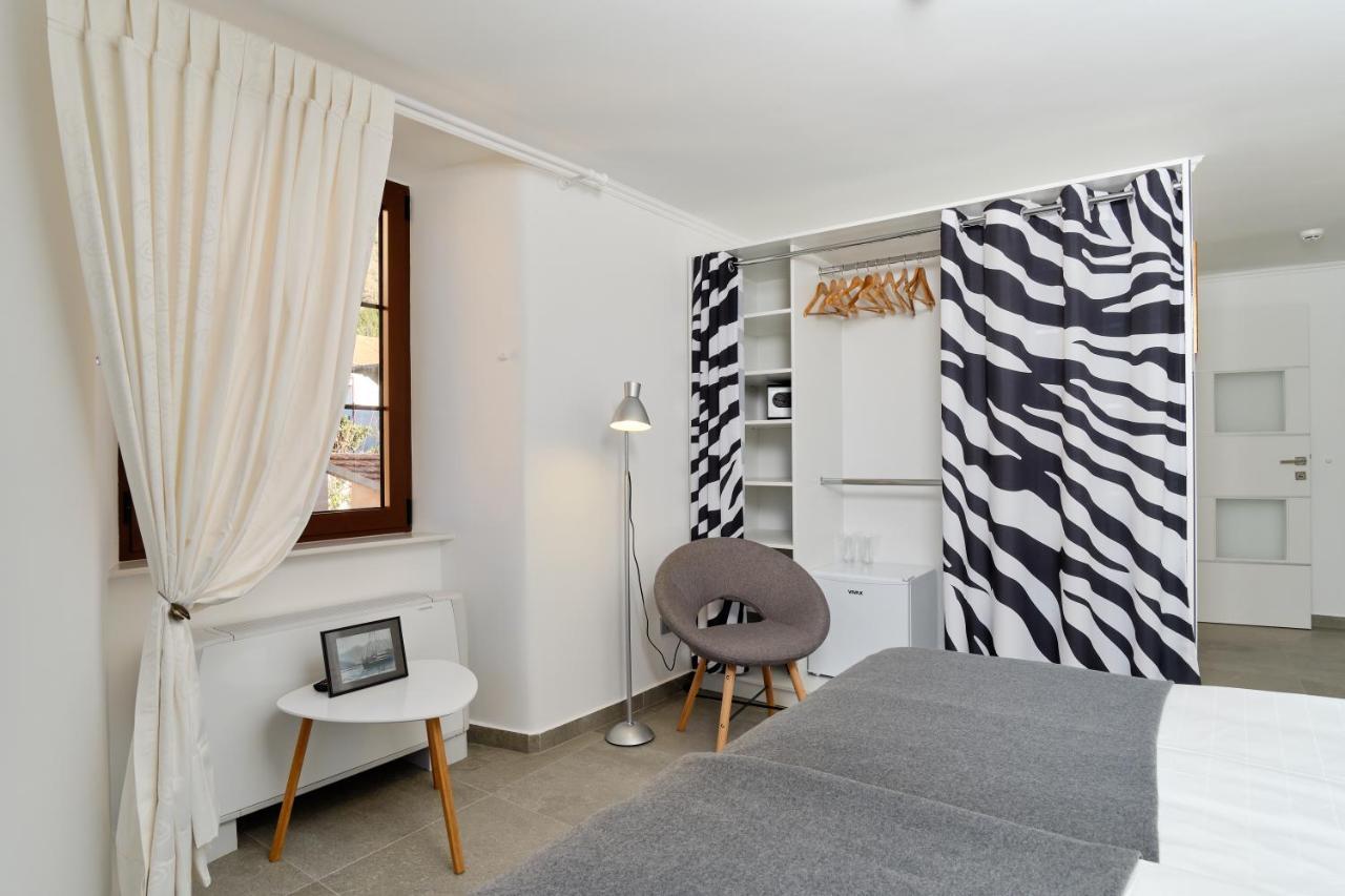 Apartments Zebra Tivat Eksteriør billede