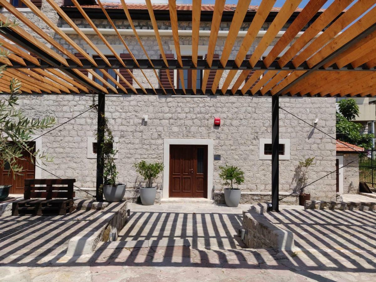 Apartments Zebra Tivat Eksteriør billede